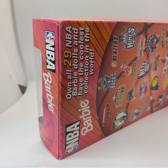 Vintage 1998 NBA Chicago Bulls Basketball Barbie Doll Collectible - Picture 10 of 14